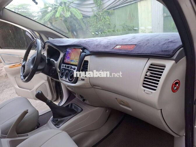 TOYOTA INNOVA GRS 2010 SỐ SÀN 8 CHỖ ZIN NHIỀU