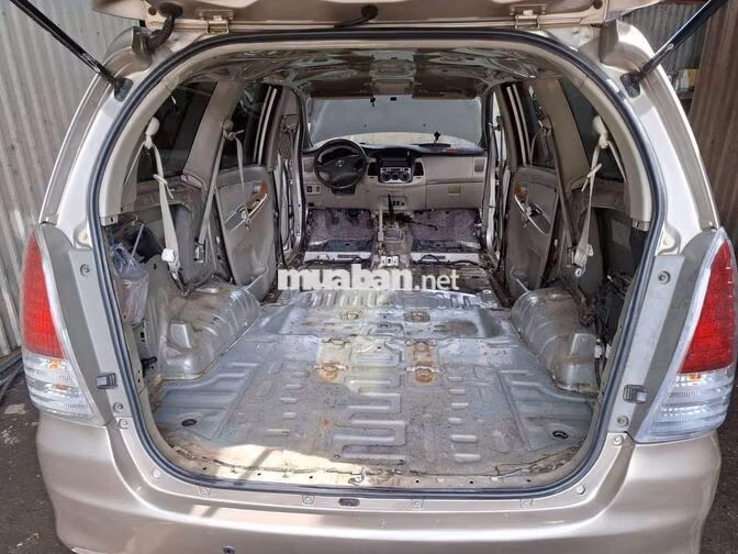TOYOTA INNOVA GRS 2010 SỐ SÀN 8 CHỖ ZIN NHIỀU