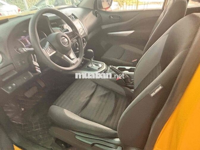 Nissan Navara EL 2022 Tự động Vàng