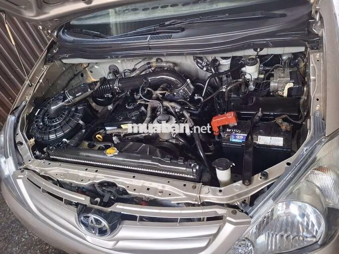 TOYOTA INNOVA GRS 2010 SỐ SÀN 8 CHỖ ZIN NHIỀU