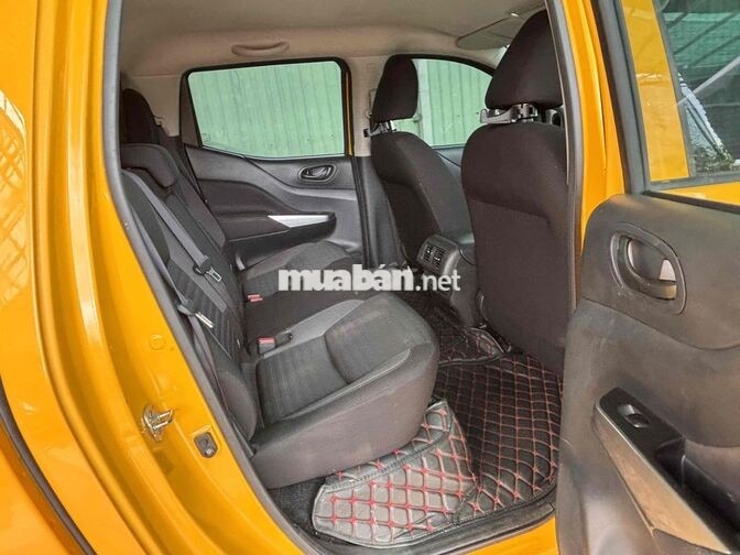 Nissan Navara EL 2022 Tự động Vàng