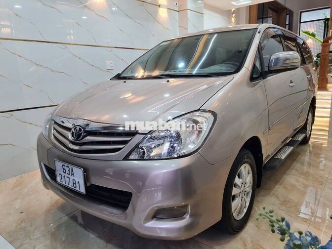 TOYOTA INNOVA GRS 2010 SỐ SÀN 8 CHỖ ZIN NHIỀU