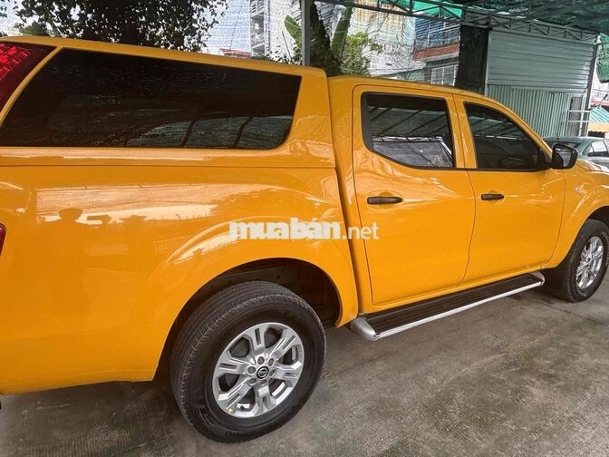 Nissan Navara EL 2022 Tự động Vàng