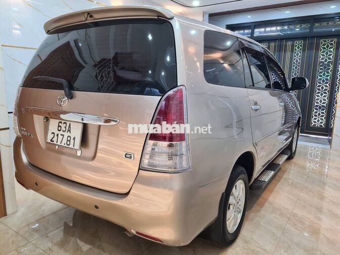 TOYOTA INNOVA GRS 2010 SỐ SÀN 8 CHỖ ZIN NHIỀU