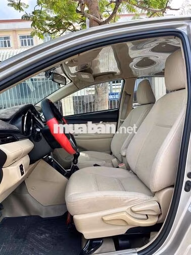 Toyota Vios 1.5E MT 2017 Vàng cát