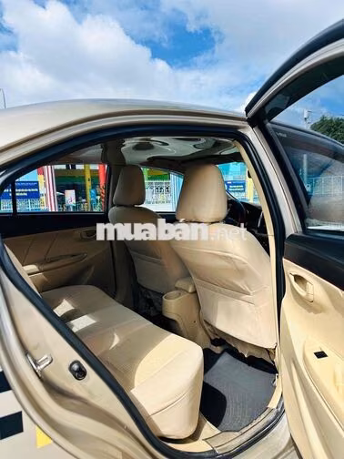Toyota Vios 1.5E MT 2017 Vàng cát