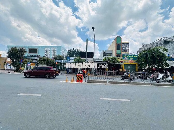 CHO THUÊ NHÀ NHÀ MẶT TIỀN NGUYỄN VĂN LƯỢNG P10 CITYLAND SÁT LOTTE MART