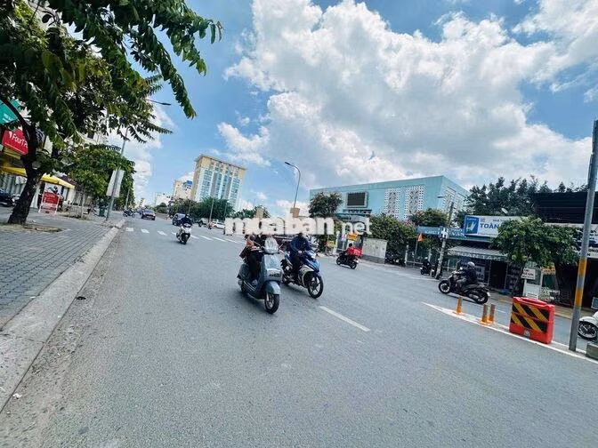CHO THUÊ NHÀ NHÀ MẶT TIỀN NGUYỄN VĂN LƯỢNG P10 CITYLAND SÁT LOTTE MART