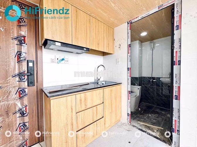 Khai trương toà CHDV mới xây đi bộ qua đại học GTVT, Hutech