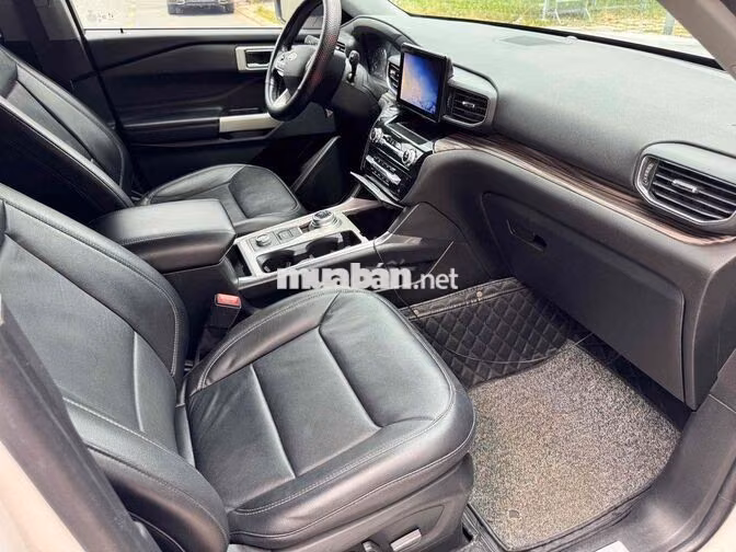 Ford Explorer 2022 Trắng xem xe còn thương lượng