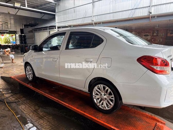 Mitsubishi Attrage 2020 Trắng
