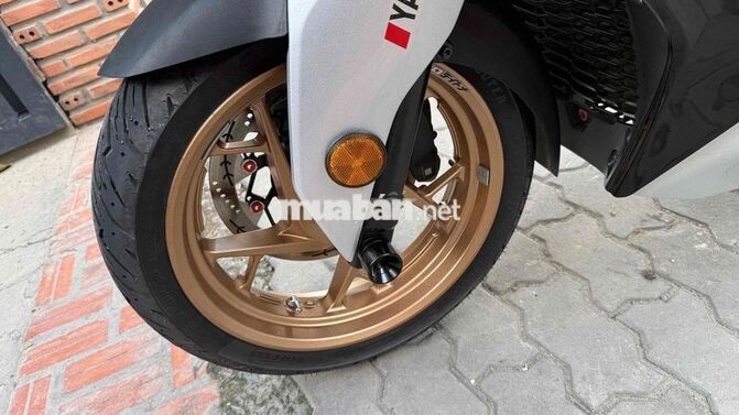 Yamaha Xmax 2024