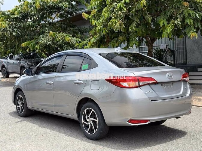 Toyota Vios 2022 Số sàn 65000 km Bạc