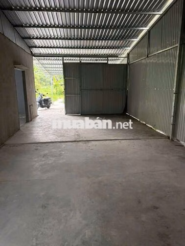 NHÀ+ ĐẤT VƯỜN.DTNHÀ 160M²DT ĐẤT 650M² 3PN PK NHÀ KHO SÂN TRƯỚC SÂN SAU