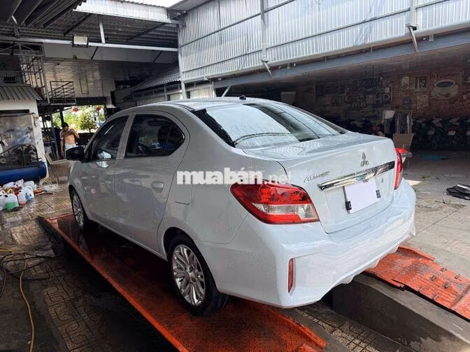 Mitsubishi Attrage 2020 Trắng