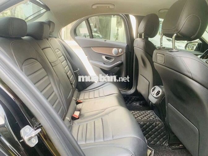 Mercedes-Benz C200 Exclusive 2021 Đen 32.000 km