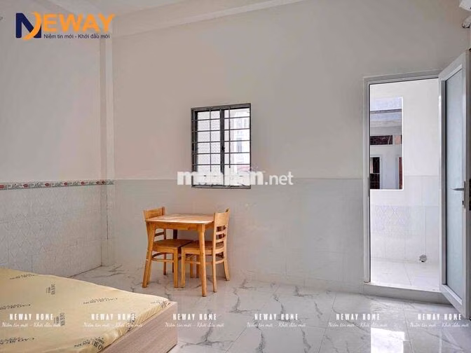 Căn hộ studio - full nội thất - bancol thoáng - ngay Ngã tư Bốn Xã