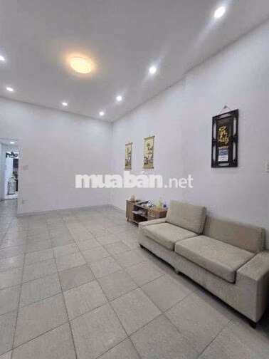 Nhà rộng rãi, 1 trệt 1 lửng 2PN 2VS, Tiền Giang P2 Tân Bình