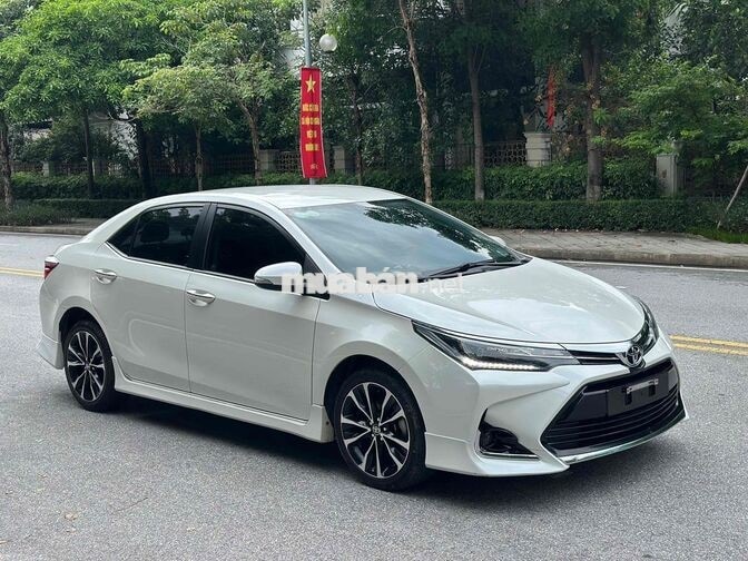 Toyota Corolla Altis 1.8G AT 2021 Trắng 60000 km