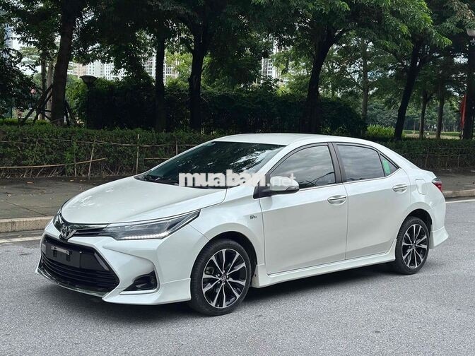 Toyota Corolla Altis 1.8G AT 2021 Trắng 60000 km