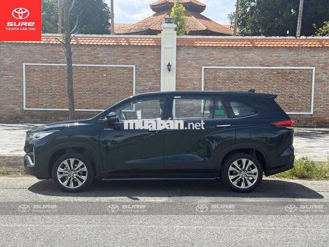 Toyota Innova Cross Hybrid 2024 odo 24.000 km
