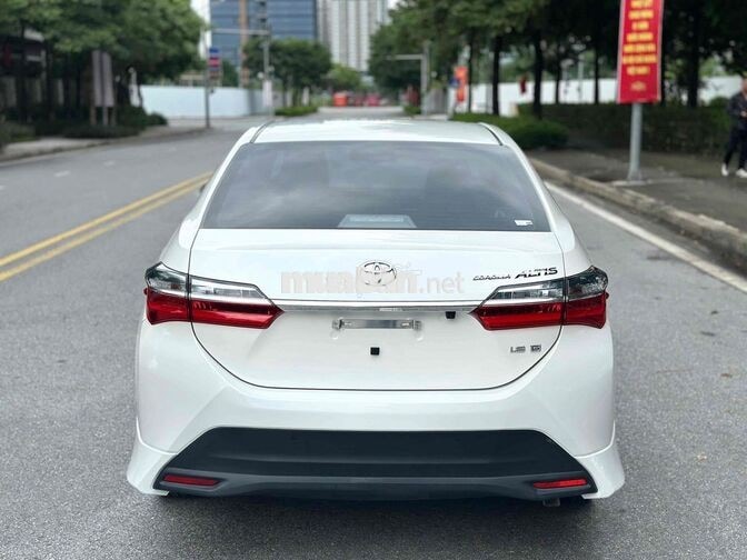 Toyota Corolla Altis 1.8G AT 2021 Trắng 60000 km