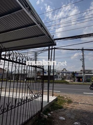 CHO THUÊ XƯỞNG MẶT TIỀN THÍCH HỢP LÀM SHOWROOM