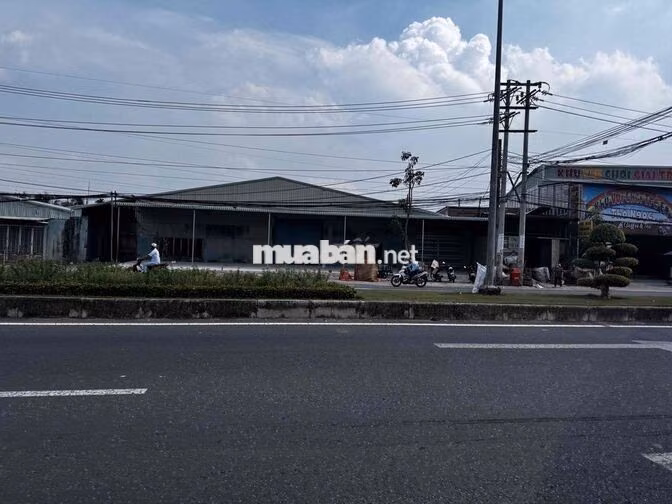 CHO THUÊ XƯỞNG MẶT TIỀN THÍCH HỢP LÀM SHOWROOM