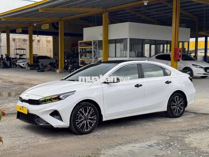 Kia K3 2.0 Premium 2024 48.800km Trắng