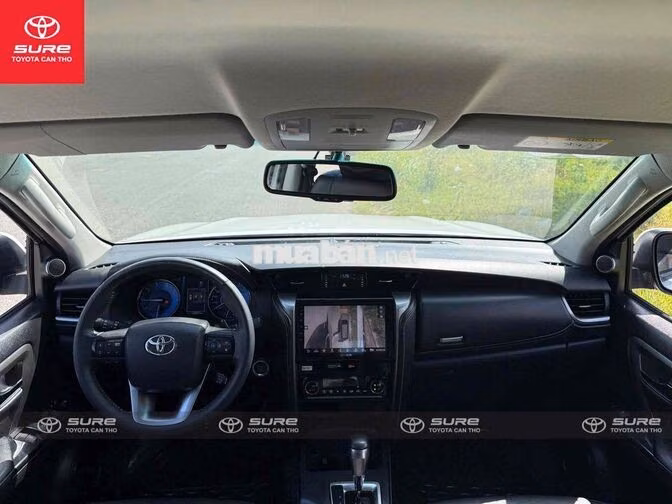 Toyota Fortuner G 4x2 2022 Trắng 7 chỗ Tự động