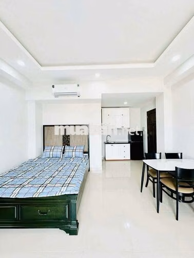 Toà nhà Thang máy - Hầm xe Bạch Đằng Bình Thạnh đi bộ qua ĐH Hồng Bàng