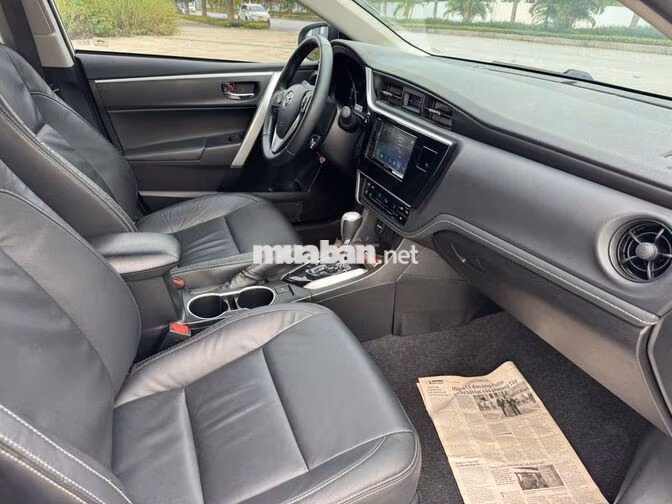 Toyota Corolla Altis 1.8G 2021 Trắng 68000 km