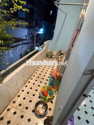 Mình cho nữ share phòng nhà nguyên căn