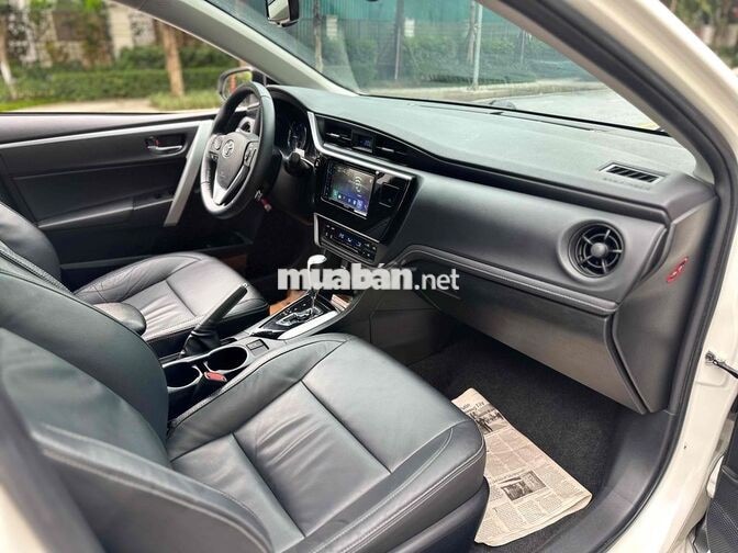Toyota Corolla Altis 1.8G AT 2021 Trắng 60000 km