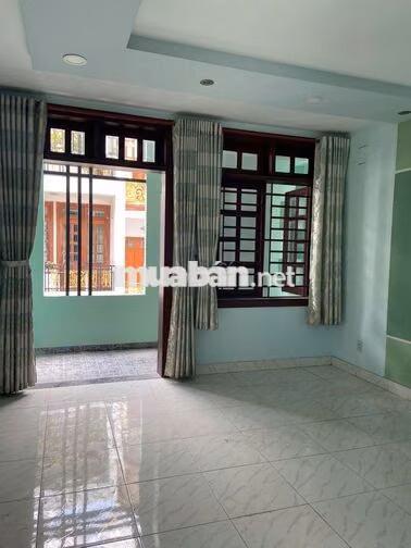 Cho thuê văn phòng ban công Lê Văn Thọ, 30m2