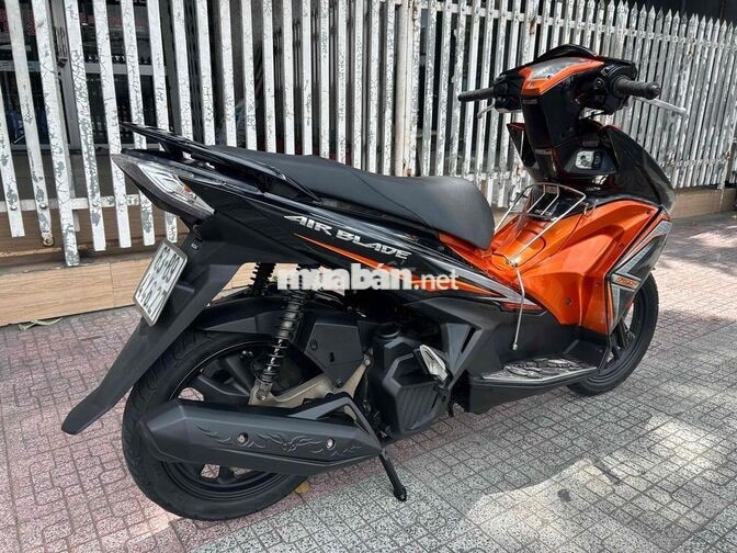 Honda Air Blade 125Fi zin êm sạch đẹp chính chủ