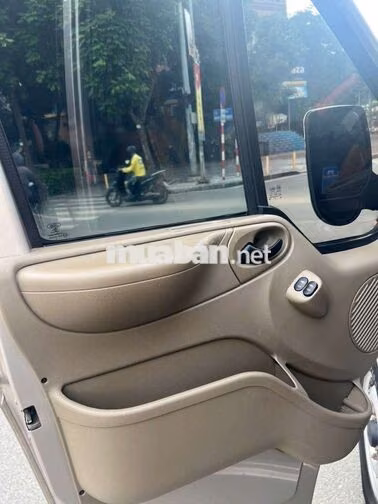 Ford Transit 2013 16 chỗ xe cực mới ạ