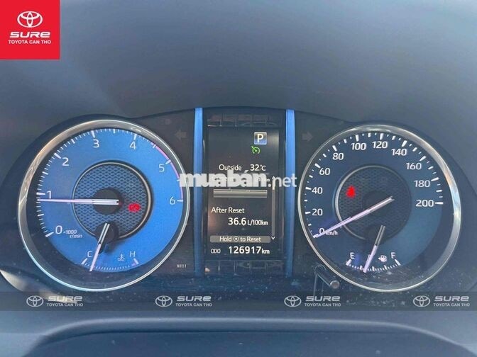Toyota Fortuner G 4x2 2022 Trắng 7 chỗ Tự động