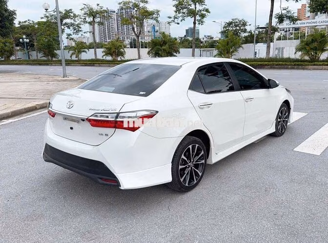 Toyota Corolla Altis 1.8G 2021 Trắng 68000 km