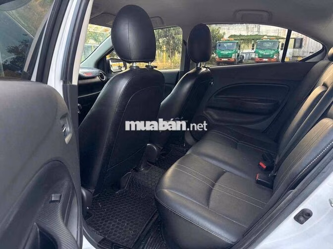 Mitsubishi Attrage 2021 1.2 CVT Trắng