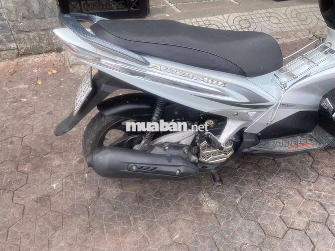 Honda Air Blade nẹp xi 2011 trắng