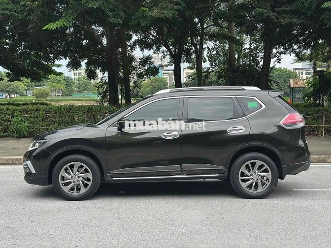 Nissan X-Trail 2020 2.0 Premium Xanh Đen 90000 km