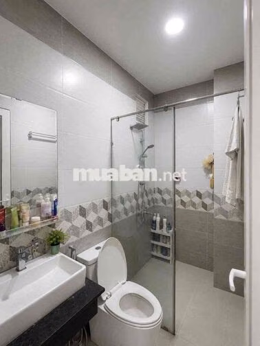 NHÀ 3 TẦNG – DƯƠNG QUẢNG HÀM (4x16M) - 4 PHÒNG NGỦ 5WC