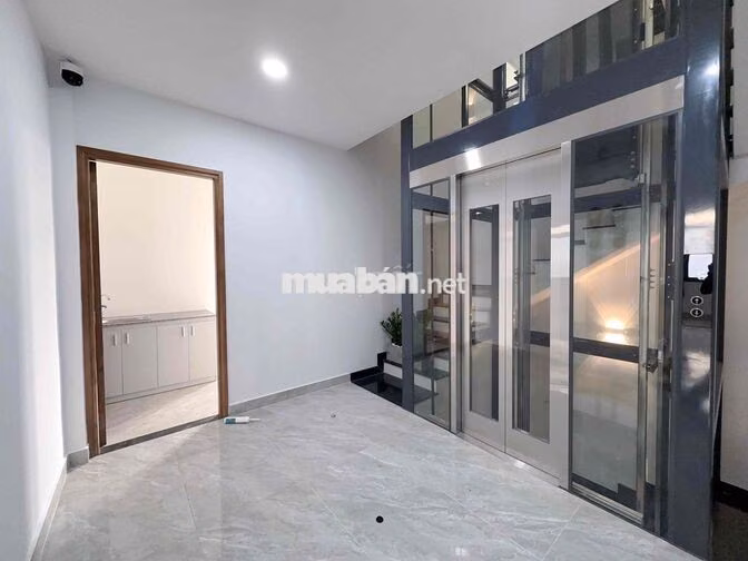 PHÒNG Ở LIỀN THUẬN TIỆN DI CHUYỂN ĐH NGÂN HÀNG - UTE - CĐCN THỦ ĐỨC