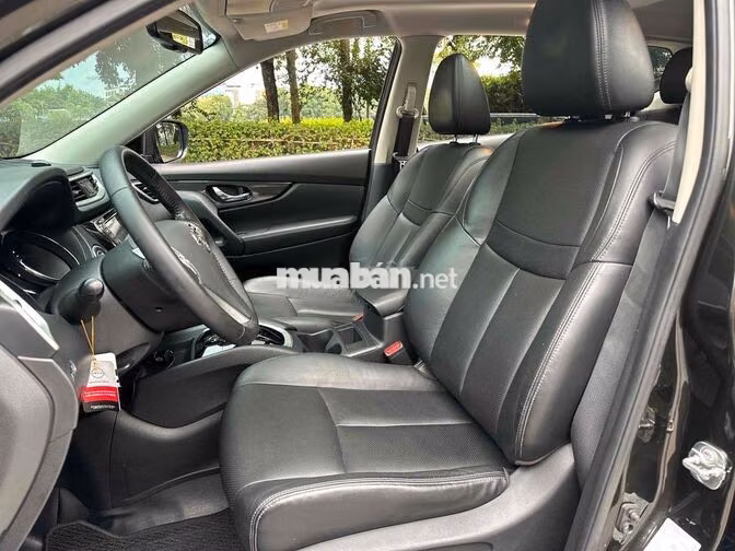 Nissan X-Trail 2020 2.0 Premium Xanh Đen 90000 km