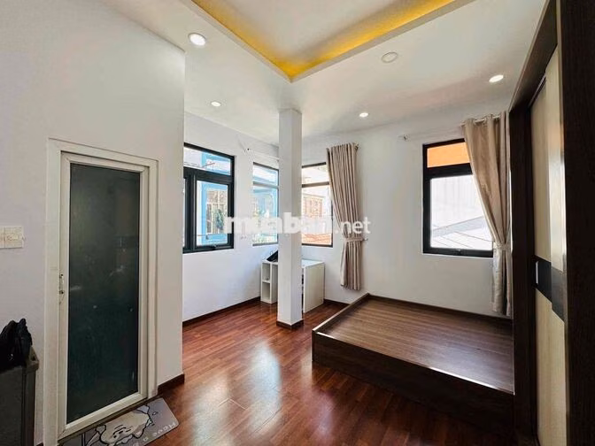 STUDIO FULL NT Q8 GIÁP Q5 ngay cầu Chữ Y, Có cửa sổ thoáng ở được 2-3n