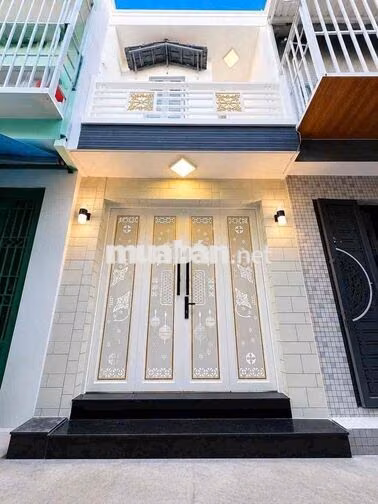 🔥🔥🔥nhà đẹp 1 lầu có sổ hồng 1 tỷ 790 cảnh bên Phú Mỹ hưng quận 7🔥🔥🔥