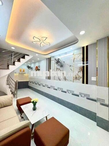 🔥🔥🔥nhà đẹp 1 lầu có sổ hồng 1 tỷ 790 cảnh bên Phú Mỹ hưng quận 7🔥🔥🔥