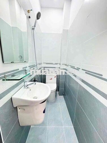 🔥🔥🔥nhà đẹp 1 lầu có sổ hồng 1 tỷ 790 cảnh bên Phú Mỹ hưng quận 7🔥🔥🔥