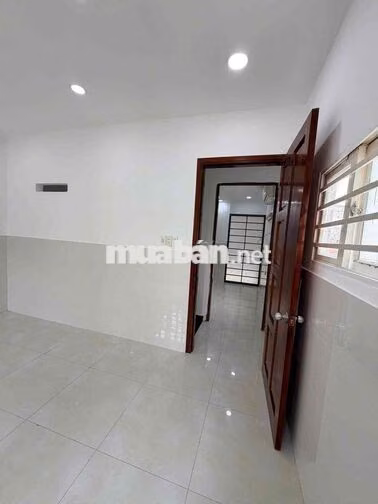 🔥🔥Cho thuê nguyên căn nhà mặt tiền kinh doanh 18 đg số 2, F11, GV . ✍️